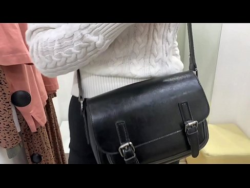 ❤️ Ëffentlech Masturbatioun vu jonke Bitch FeralBerry mat engem Dildo am Fittingsraum ️❌ Häre Porno bei eis lb.dickies-shop.ru ❌❤